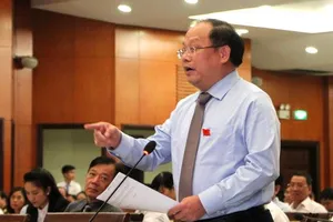 Tạm đình chỉ tư cách đại biểu HĐND đối với ông Tất Thành Cang