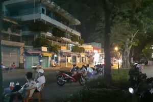 TP.HCM: Thêm nhiều dịch vụ bị tạm dừng để chống dịch COVID-19