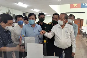 Phó Thủ tướng kiểm tra phòng dịch COVID ở KCX Tân Thuận