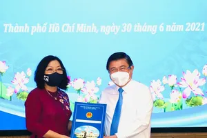 TP.HCM: Danh sách 61 chủ tịch, phó chủ tịch UBND quận