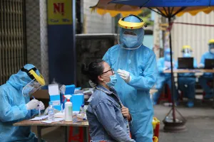 TP.HCM có thể thêm 10.000 ca COVID trong 5 ngày tới