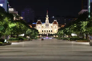 TP.HCM và 18 tỉnh, thành phía Nam giãn cách xã hội thêm 14 ngày