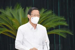 Chủ tịch TP.HCM: Nghiên cứu ‘thẻ xanh’ vaccine để người dân ra đường