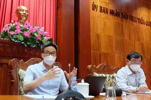 Phó Thủ tướng đề nghị mở kênh đưa lao động trở lại TP.HCM làm việc an toàn