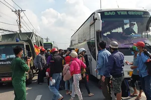 TP.HCM đã đưa 1.300 người về quê ở các tỉnh miền Tây