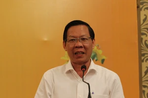 Chủ tịch Phan Văn Mãi mong báo chí tiếp tục đồng hành cùng TP.HCM
