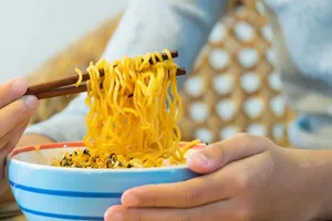 Bún, phở ăn liền... cũng không tốt hơn mì gói là bao