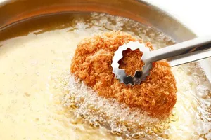 Tái sử dụng dầu ăn như thế nào cho an toàn?