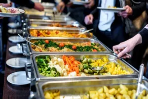 Đi ăn buffet, hãy tránh những thực phẩm dưới đây