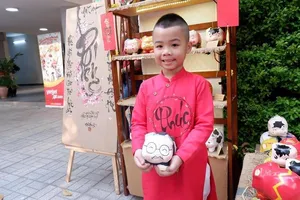 Những chú heo đất mang hình ảnh đội bóng đá Việt Nam