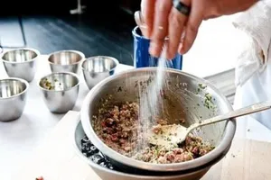 Dùng gia vị mặn, ngọt sao cho phù hợp khi chế biến thức ăn?