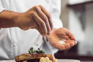 Những thực phẩm chứa nhiều muối mà bạn không ngờ tới