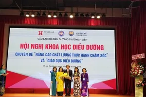 Làm gì để nâng cao chất lượng thực hành chăm sóc trong y khoa?