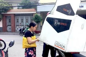 Thương mại điện tử tiếp tục 'đốt tiền' để lôi kéo khách hàng 