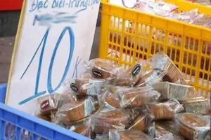 Bán bánh Trung thu nhập lậu bị phạt bao nhiêu tiền?