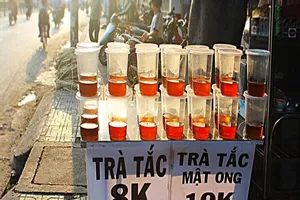 Trời càng nắng, nước càng độc hại nếu đựng trong chai nhựa