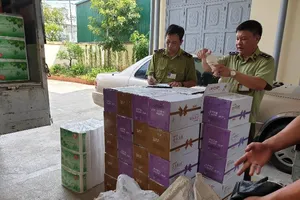 Thực phẩm Trung Quốc lậu 'tấn công' thị trường Việt 