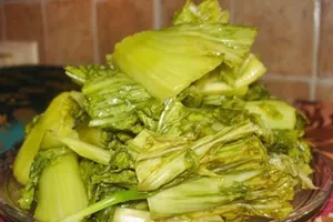 Dưa chua muối ăn ngay, nhanh chóng nhưng hại sức khỏe