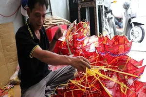 Làng lồng đèn Phú Bình nhộn nhịp mùa trung thu