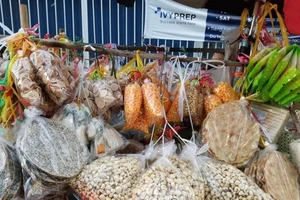 Nguy hại từ bim bim không rõ nguồn gốc