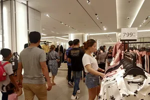 Nơi tấp nập, nơi đìu hiu ngày siêu giảm giá Black Friday