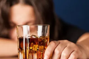 Làm sao để tránh ngộ độc rượu, bia ngày tết?