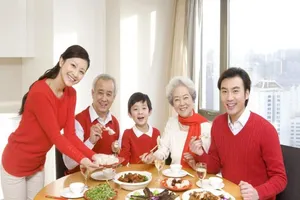 Dinh dưỡng ngày tết cho người cao tuổi