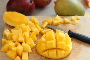 Vì sao ăn mít, sầu riêng dễ bị nóng trong người?