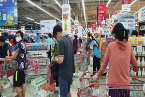 Quá tải hệ thống online, siêu thị cam kết đủ hàng hóa