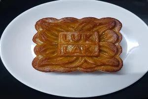 Đi bộ 60 phút mới tiêu hao hết năng lượng trong một miếng bánh trung thu