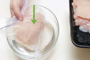 Rã đông thực phẩm: Cách nào vừa nhanh vừa an toàn cho sức khỏe?