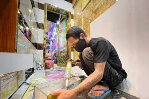 Karaoke, quán bar... tất bật dọn dẹp chờ ngày mở cửa trở lại