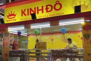 Xuất hiện bánh trung thu mới, giá tăng cao