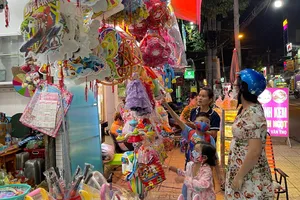 Thị trường trung thu 2022: Sôi động tới phút chót