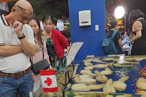 Bất ngờ giá hải sản 'mới lạ, độc đáo' mùa tết hạ nhiệt