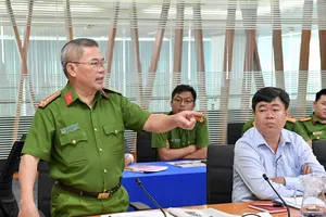 Hàng trăm quán karaoke 'cửa đóng then cài' vì quy định PCCC bất cập