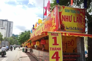 Mua bánh trung thu đại hạ giá cần lưu ý điều gì?