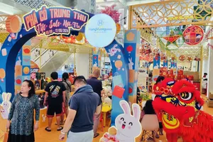 Trung tâm thương mại Hùng Vương Plaza 'đổi phận'