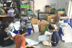 Kinh doanh online tăng tốc mùa mua sắm cuối năm