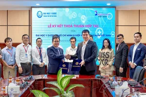 Trường Đại học Y Dược TP.HCM tăng cường ứng dụng blockchain và AI trong y tế