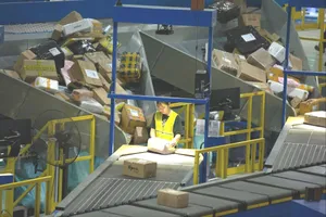 Năm 2024: Hàng ngoại nhập chiếm ưu thế trên sàn thương mại điện tử