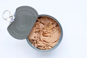 Xuất khẩu cá ngừ đóng hộp chạm đáy vì quy định khó