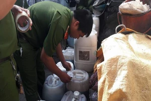 Bắt điểm chế biến cà phê và khô cá sử dụng phụ gia