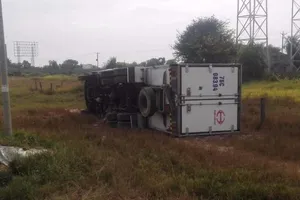 2 vụ TNGT sát nhau, 1 người chết 5 ô tô hư hỏng 