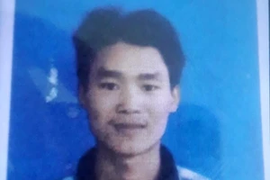 Bắt kẻ dùng ná bắn hỏng mắt người can đánh nhau