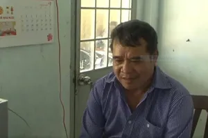 Tạt acid đậm đặc vào người tình cũ và tình địch 