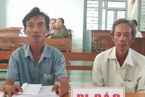 Chiều nay tòa án họp báo vụ 2 nông dân nhận hối lộ