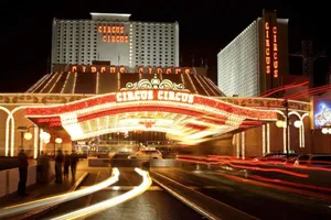 Treo thưởng 10.000 USD tìm kẻ giết 2 du khách Việt ở Mỹ