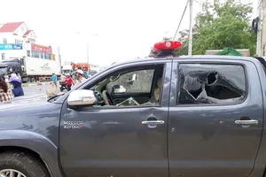 Hàng ngàn người tụ tập đập phá ở Bình Thuận