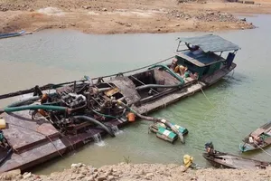 Kiểm điểm cán bộ liên quan vụ phá rừng, trộm cát tại Đa Mi